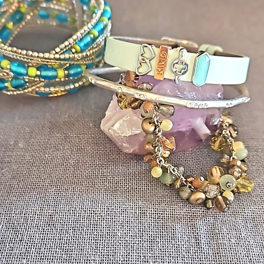 Bracelet lot Fossil charm slide, bangle, 2 beaded blues greens silver keys cute